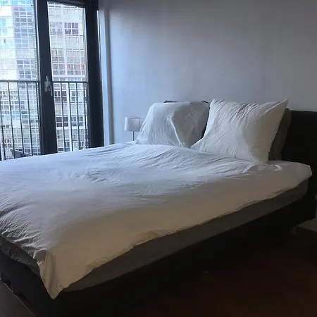 Red Apple Centre Luxury 2 Bedroom * Rotterdam