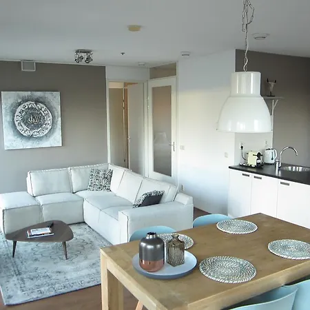 Red Apple Centre Luxury 2 Bedroom Apartment Rotterdam
