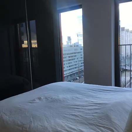 Red Apple Centre Luxury 2 Bedroom Apartment *