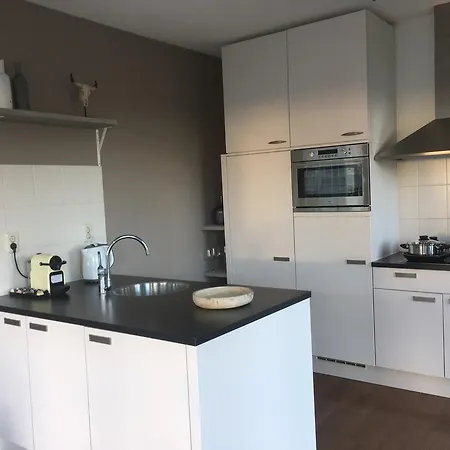 Red Apple Centre Luxury 2 Bedroom Apartment