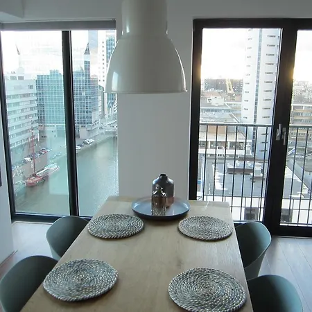 Apartment Red Apple Centre Luxury 2 Bedroom *