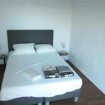 Red Apple Centre Luxury 2 Bedroom * Rotterdam